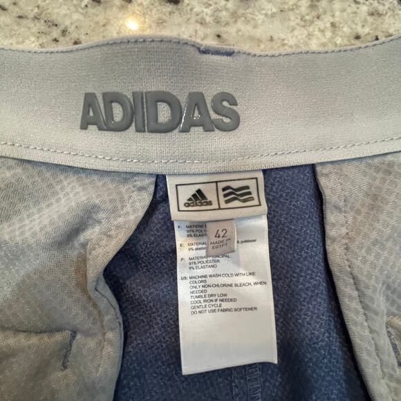Adidas Casual Shorts 42 - Picture 6 of 6